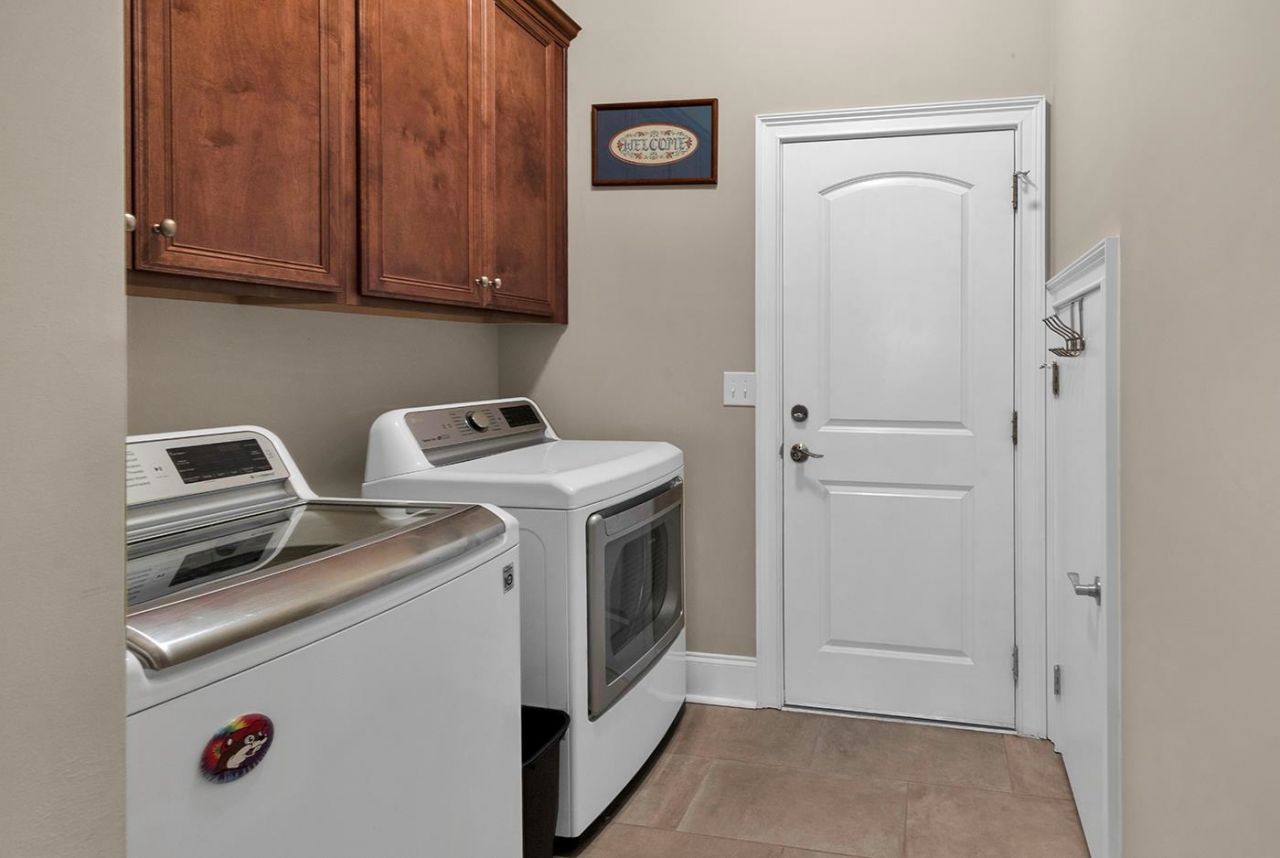 673 Woody Point Dr. Photo 35