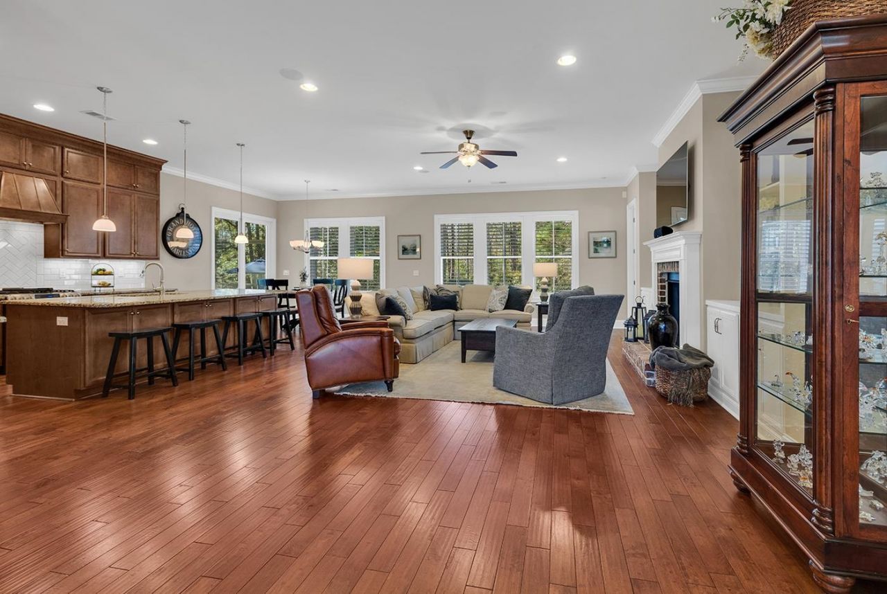 673 Woody Point Dr. Photo 5