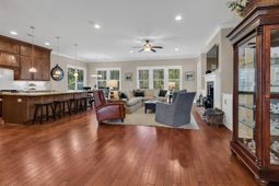 673 Woody Point Dr. photo 4