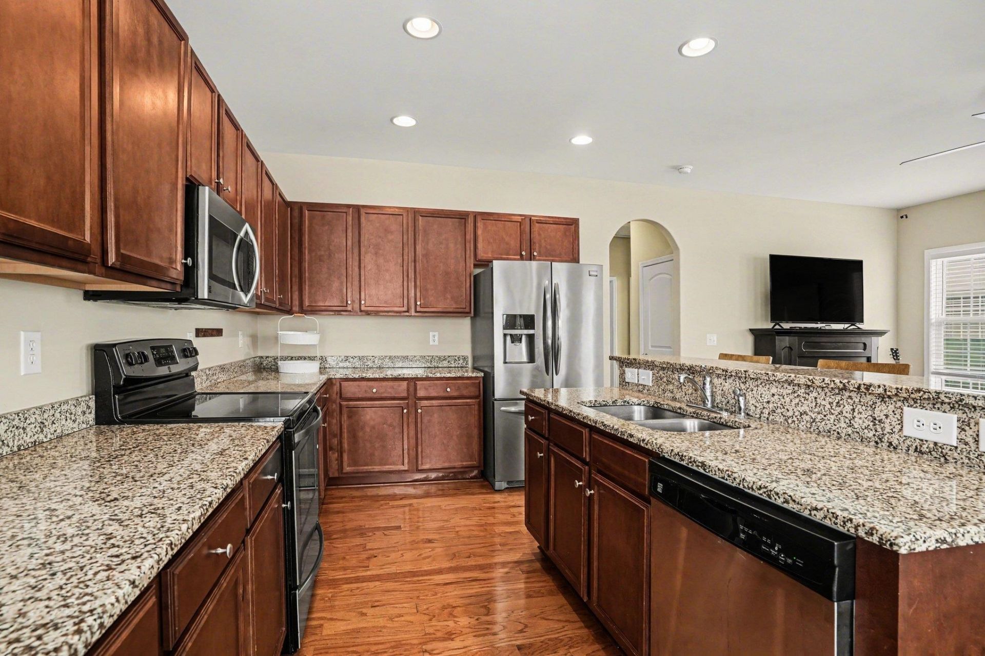 705 Ashland Ave. Photo 11