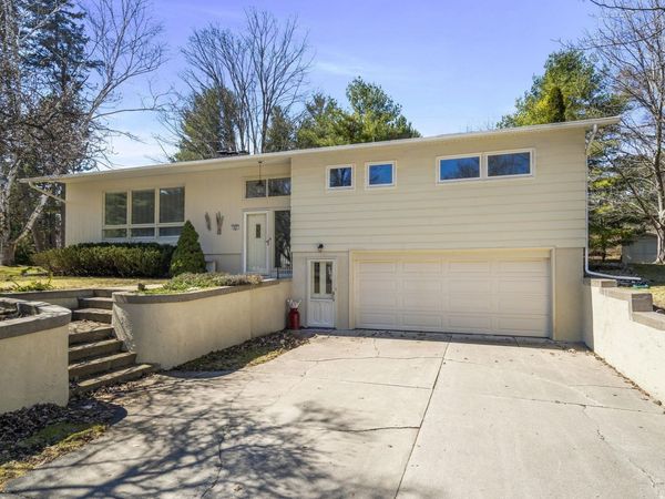 663 Orchard Drive W, Traverse City, MI 49686