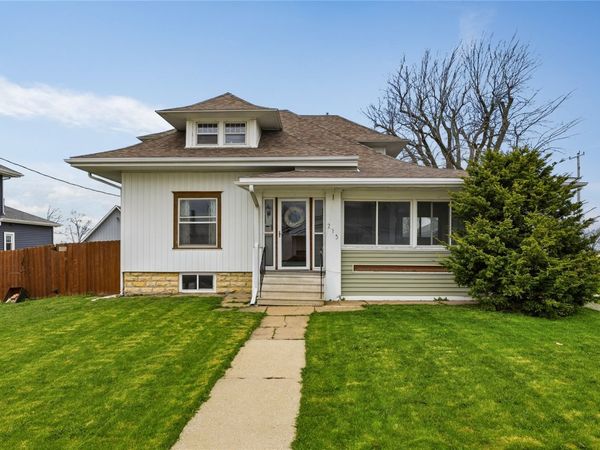 215 Military Street, Martelle, IA 52305