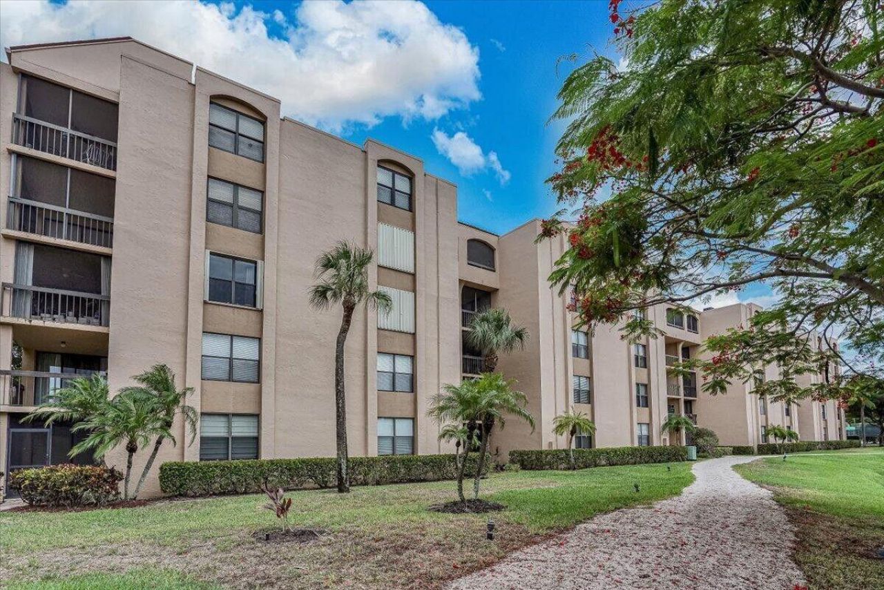 2455 Lindell Boulevard, Unit 3203, Delray Beach, FL 33444 Photo