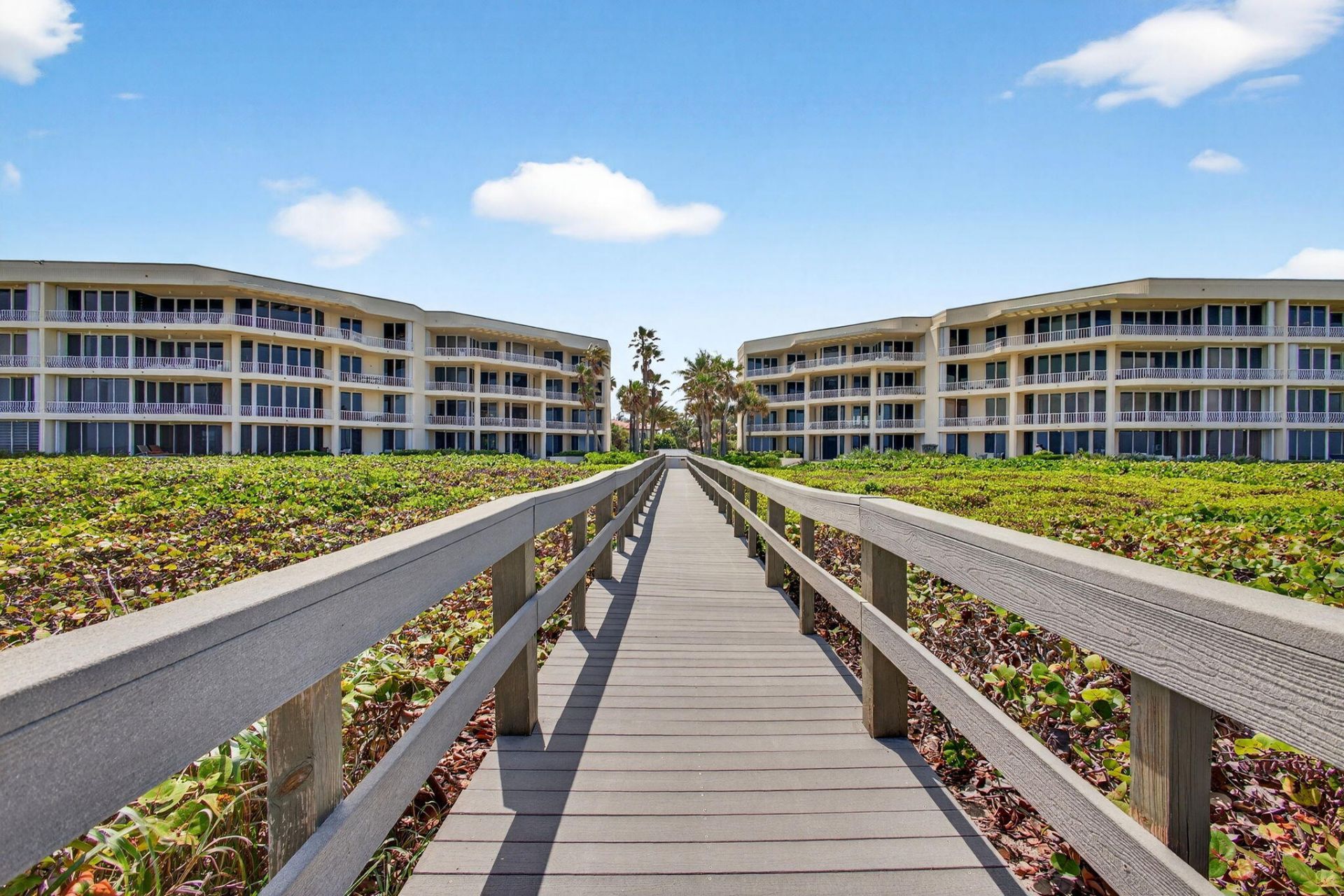 2920 SE Dune Drive, Unit 420, Stuart, FL 34996 Photo