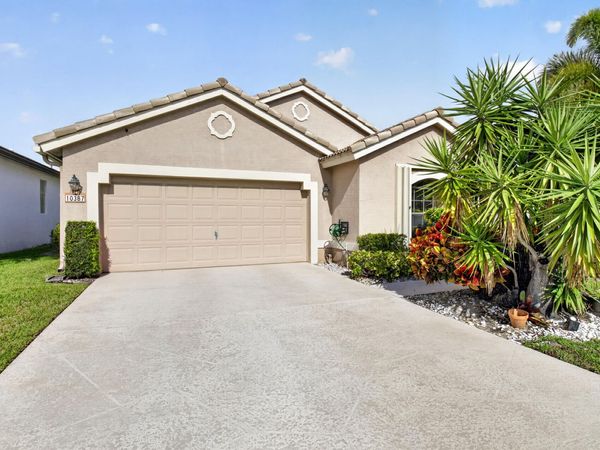 10387 Lexington Circle S, Boynton Beach, FL 33436