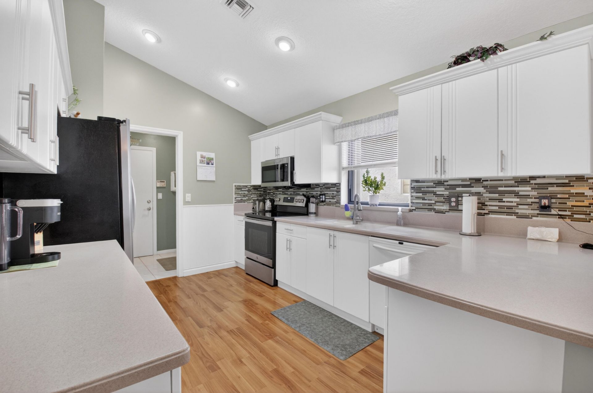 10387 Lexington Circle S, Boynton Beach, FL 33436 Photo