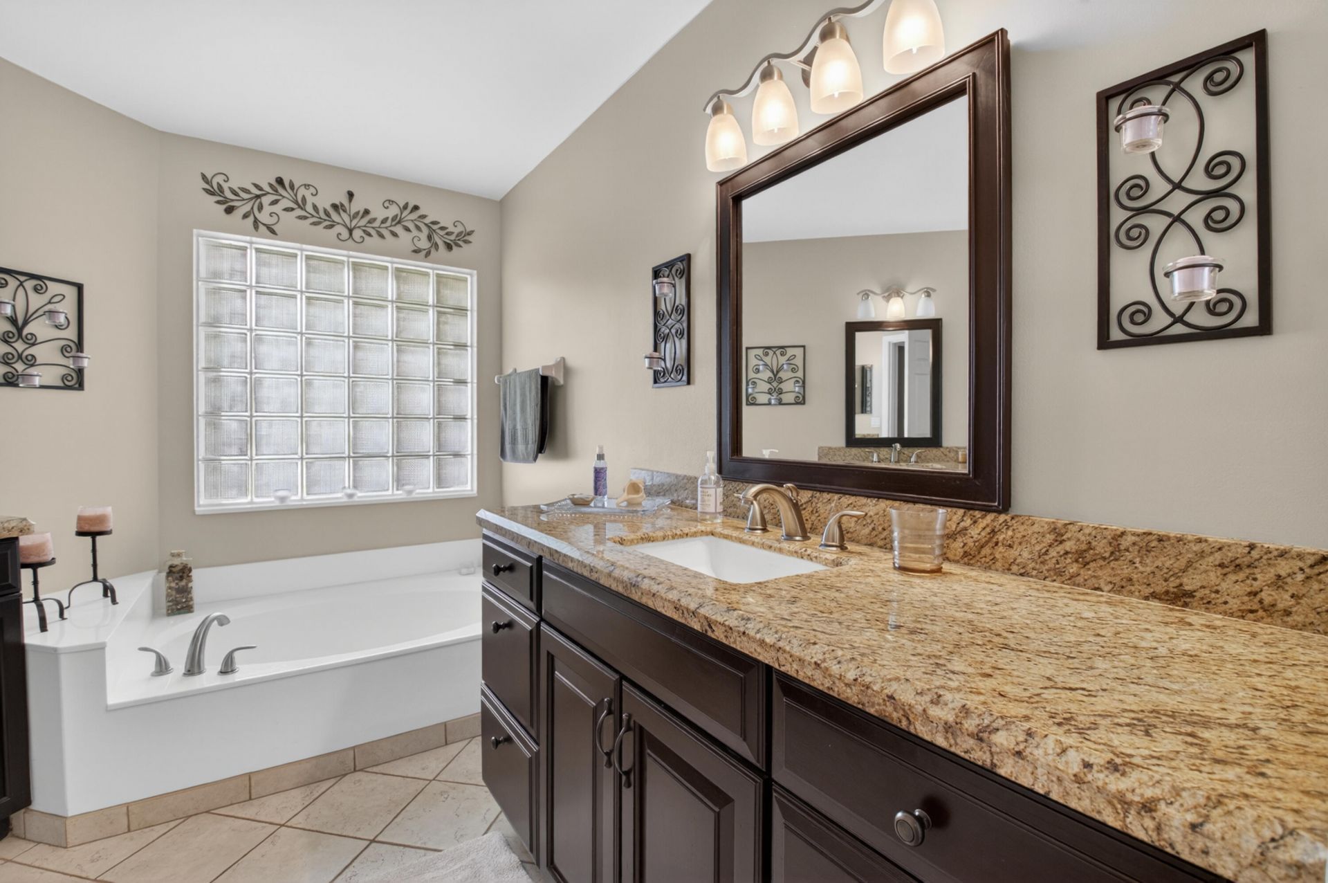 10387 Lexington Circle S, Boynton Beach, FL 33436 Photo