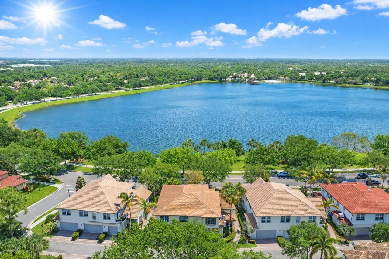 179 Evergrene Parkway, Palm Beach Gardens, FL 33410 Photo