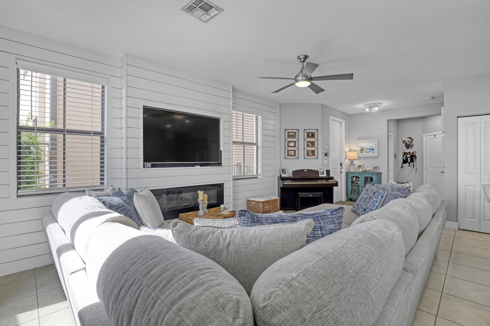 5024 Laurel Oak Drive, Riviera Beach, FL 33410 Photo