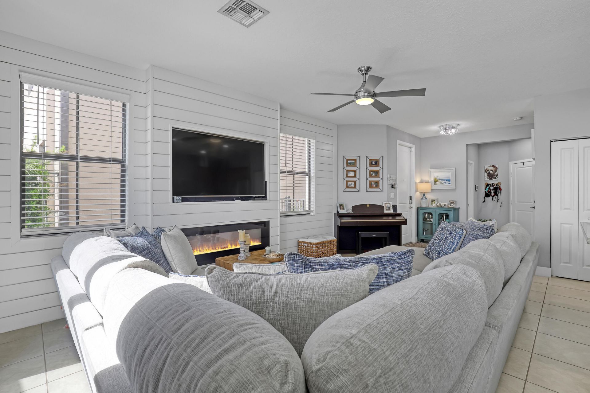 5024 Laurel Oak Drive, Riviera Beach, FL 33410 Photo