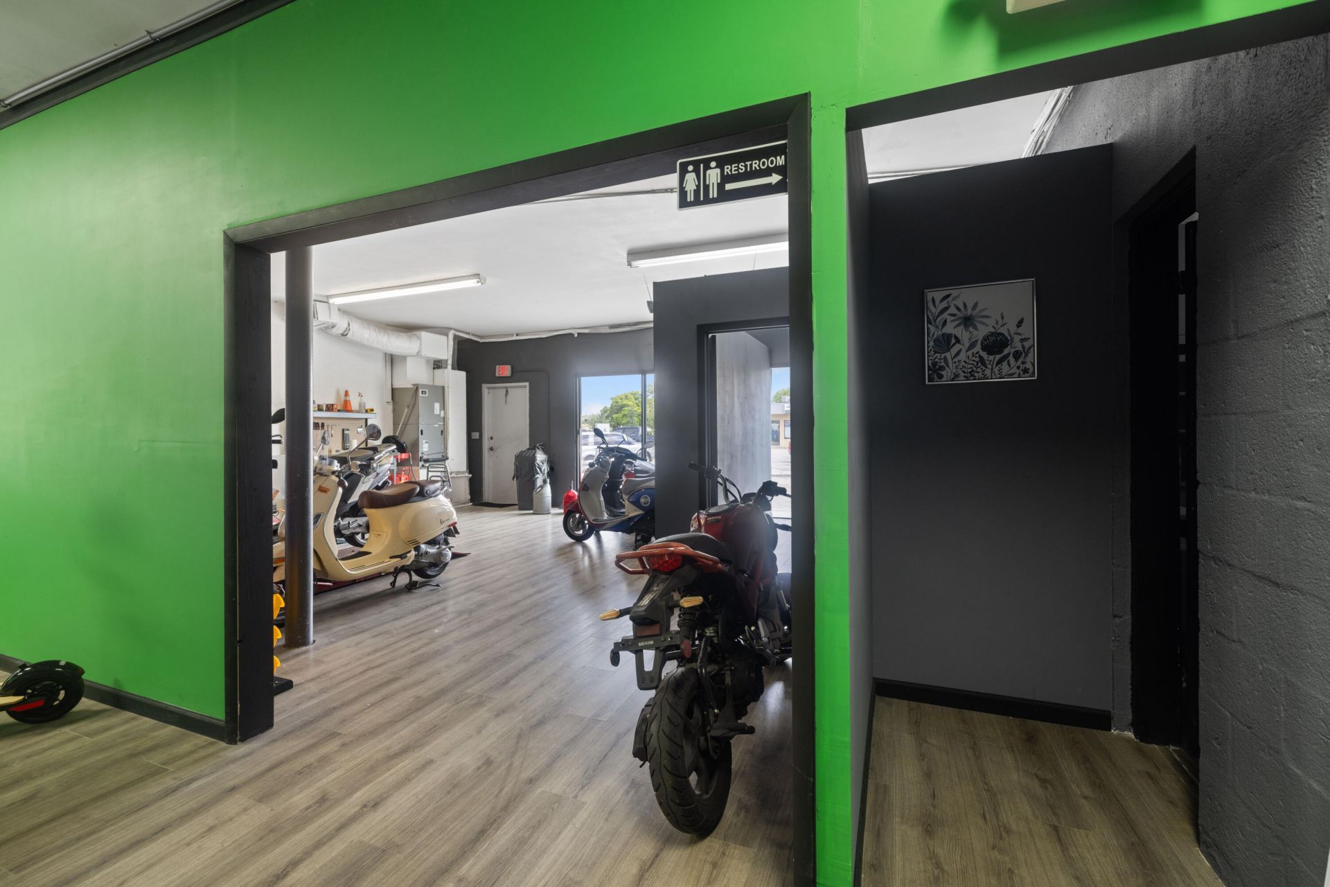 1914 N Dixie Highway, Lake Worth Beach, FL 33460 Photo