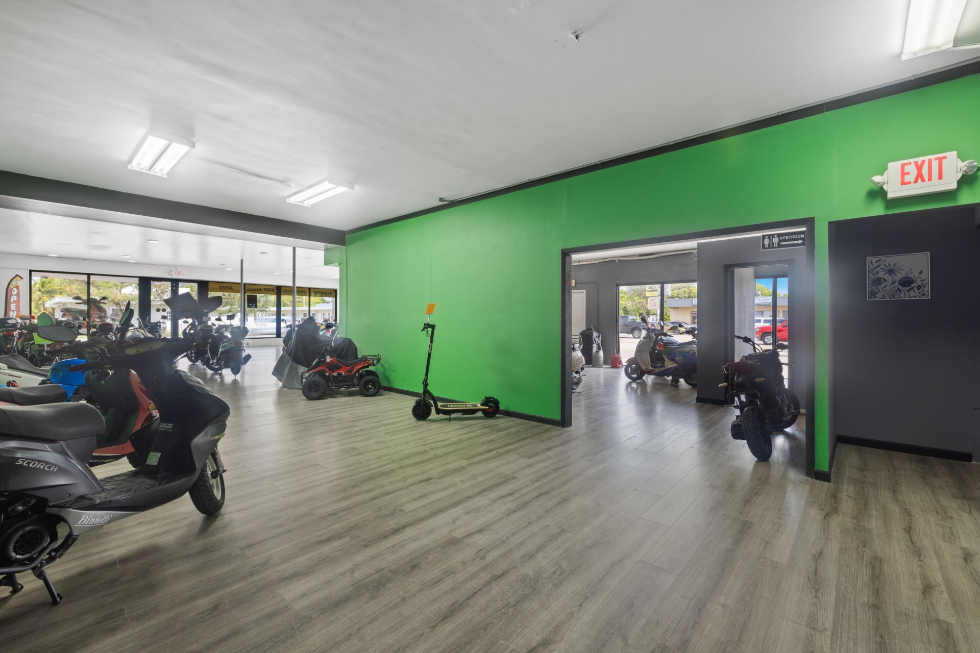 1914 N Dixie Highway, Lake Worth Beach, FL 33460 Photo