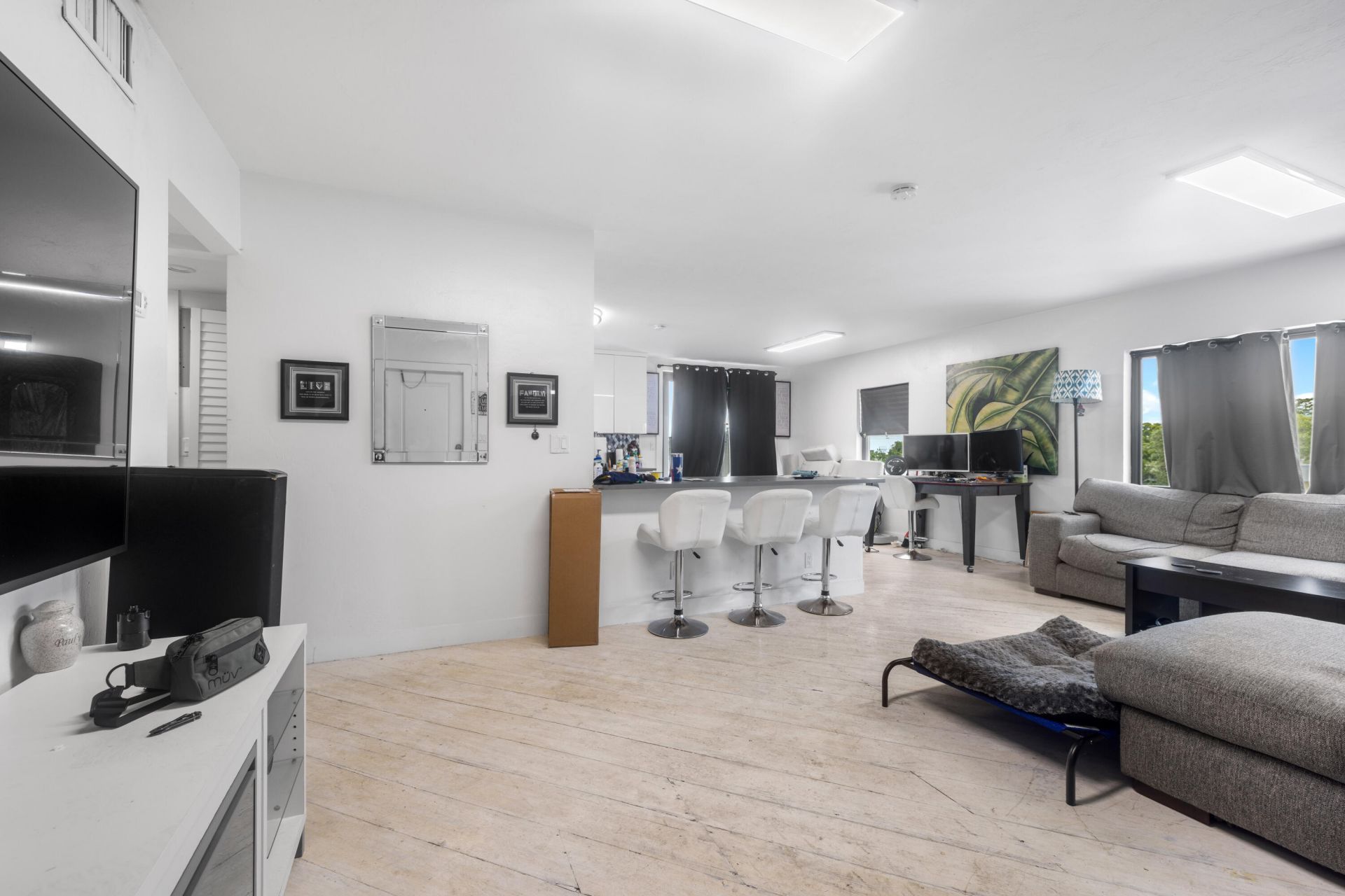 1914 N Dixie Highway, Lake Worth Beach, FL 33460 Photo