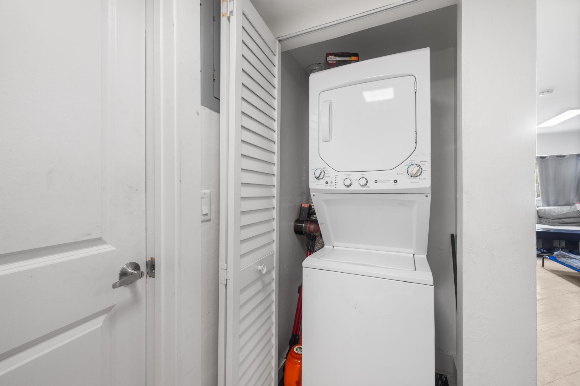 1914 N Dixie Highway, Lake Worth Beach, FL 33460 Photo