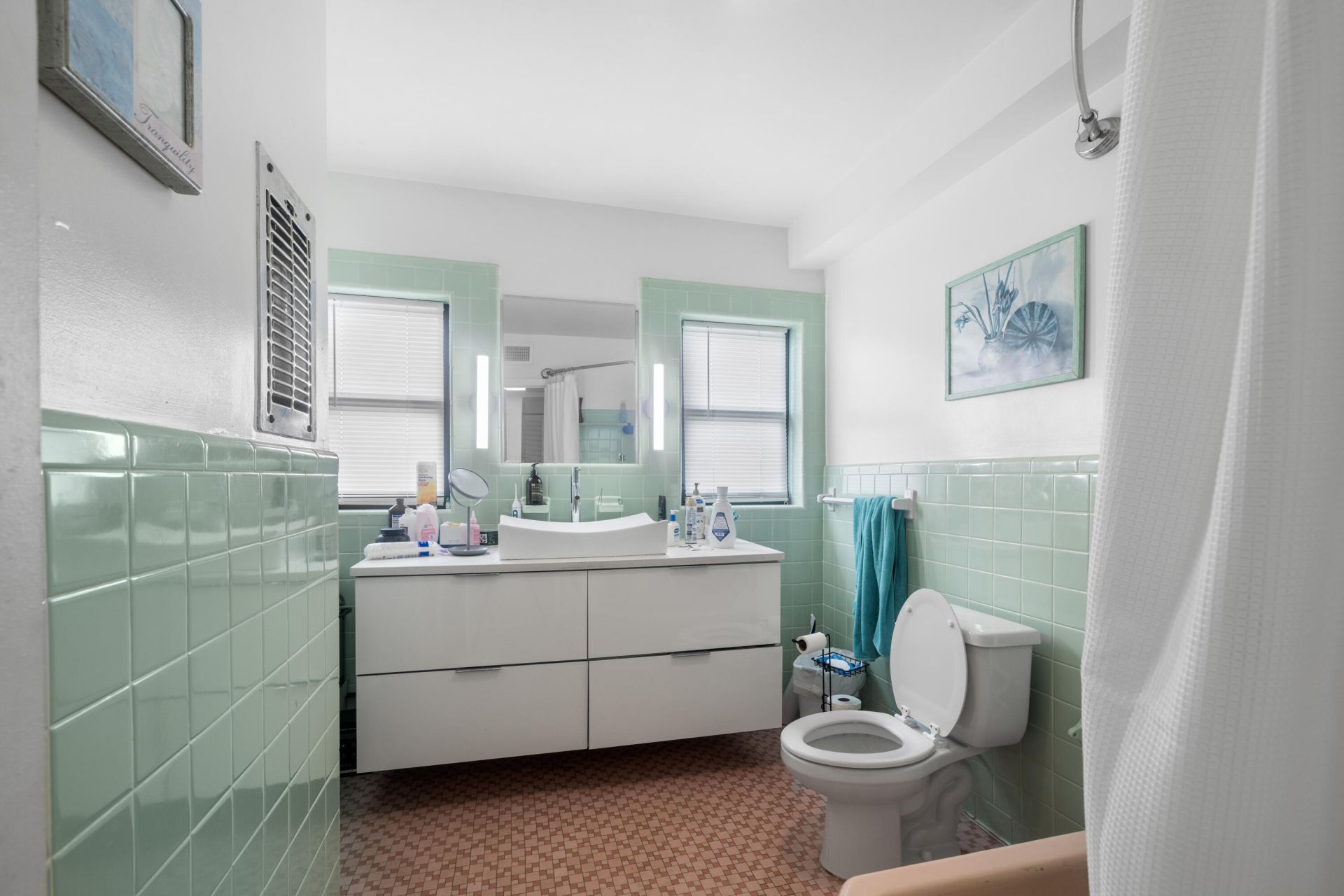 1914 N Dixie Highway, Lake Worth Beach, FL 33460 Photo