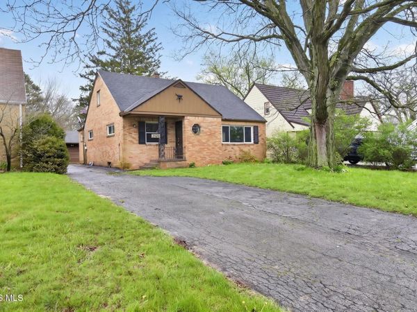 2520 Secor Road, Toledo, OH 43606