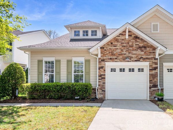 8339 Brookings Drive, Charlotte, NC 28269