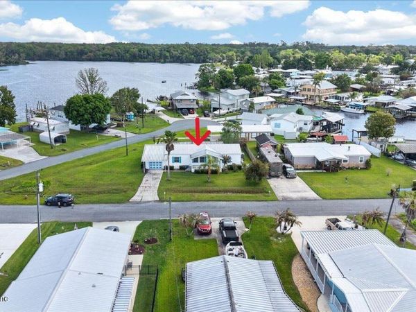 186 SPORTSMAN Drive, Welaka, FL 32193