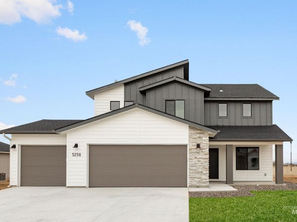 896 NE Trailridge St, Mountain Home, ID 83647