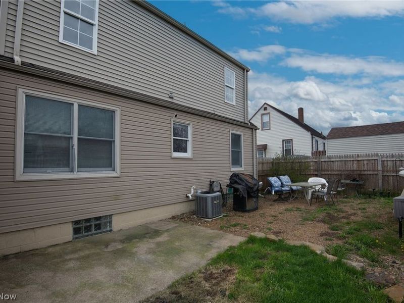 107 Renee Drive, Struthers, OH 44471 Photo 18