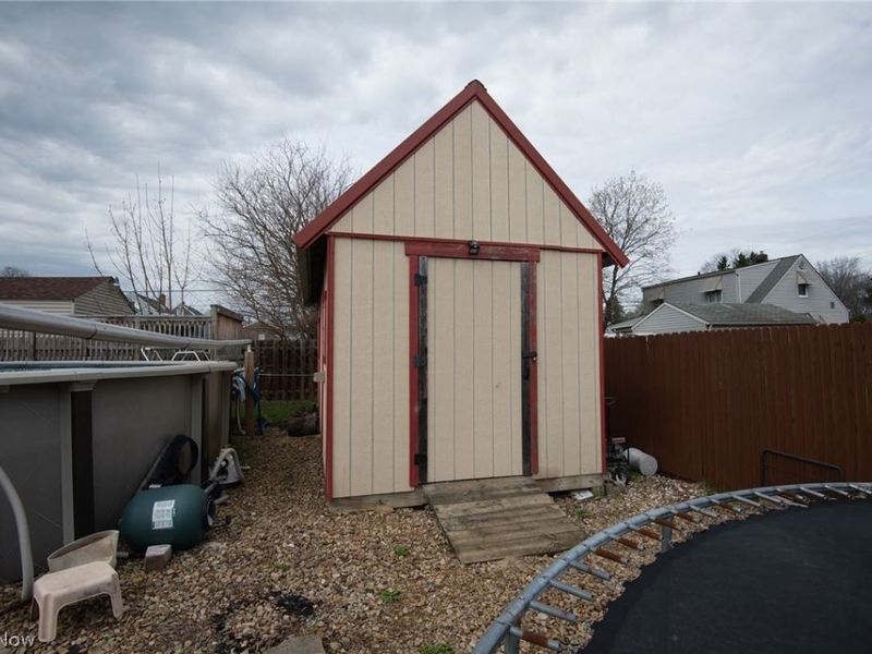 107 Renee Drive, Struthers, OH 44471 Photo 19