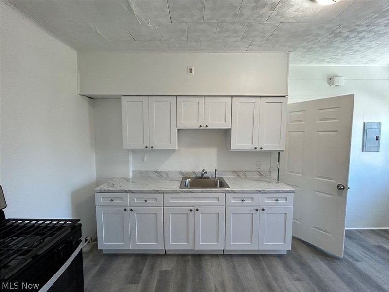 2232 W 103rd Street , Unit 5, Cleveland, OH 44102 Photo 3