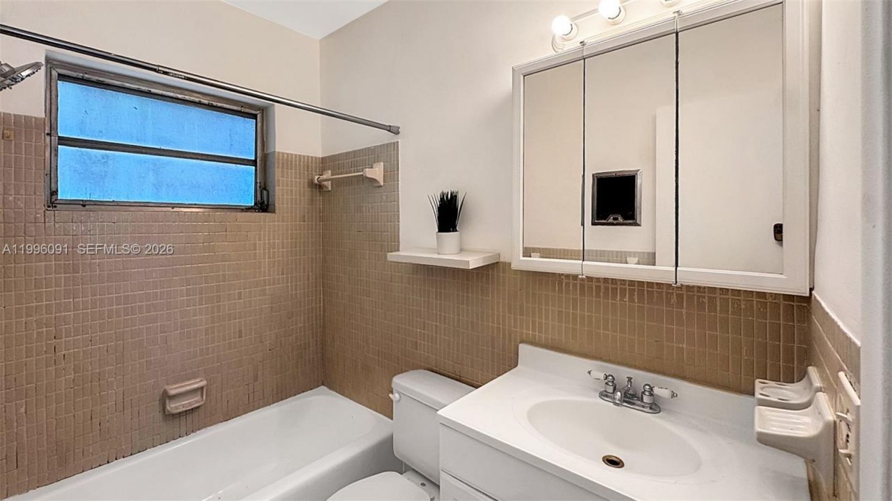 2219 Polk St, Unit 8A, Hollywood, FL 33020 Photo