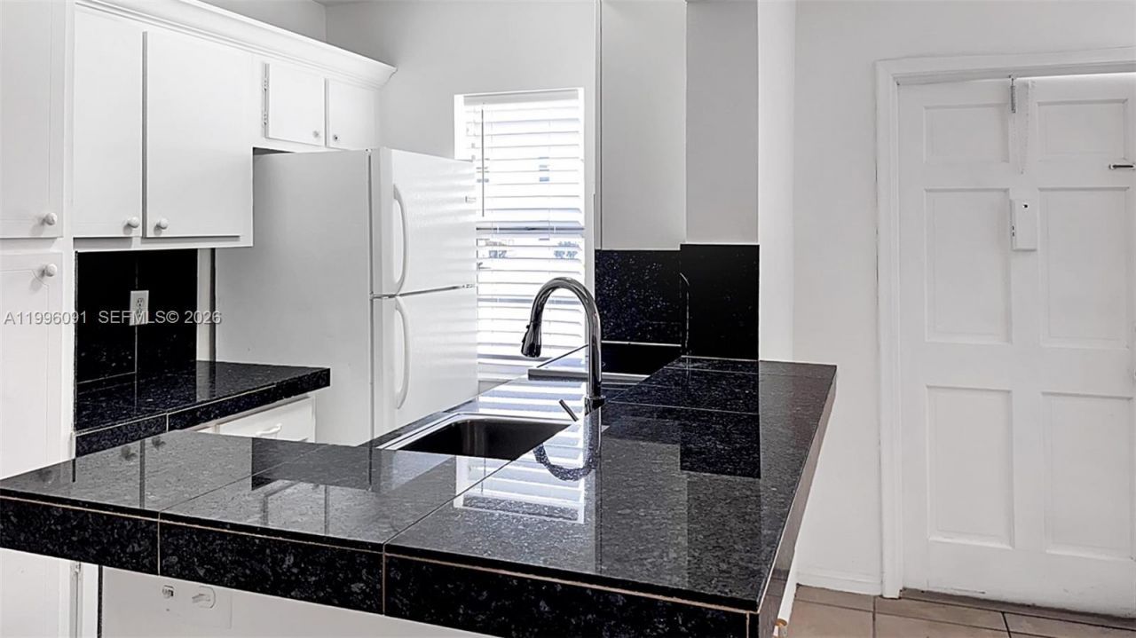 2219 Polk St, Unit 8A, Hollywood, FL 33020 Photo