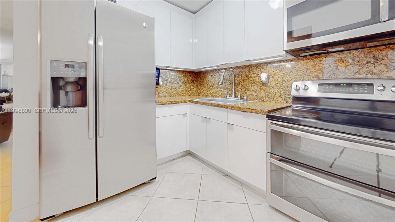 6095 W 18th Ave, Unit S107, Hialeah, FL 33012 Photo