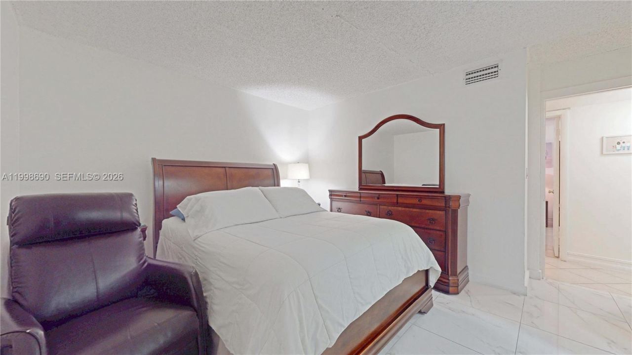 6095 W 18th Ave, Unit S107, Hialeah, FL 33012 Photo