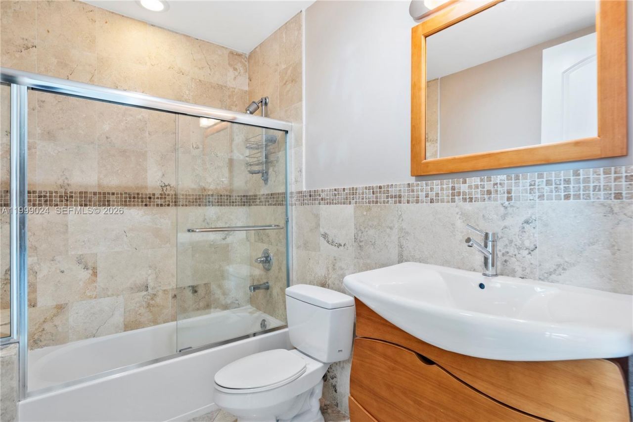 1090 NW N River Dr, Unit 402, Miami, FL 33136 Photo