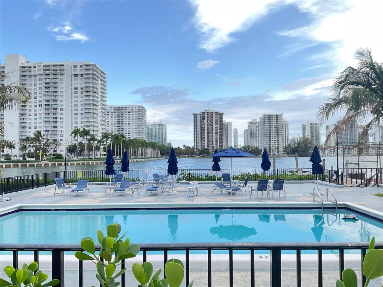 2780 NE 183rd St, Unit 1802, Aventura, FL 33160 Photo