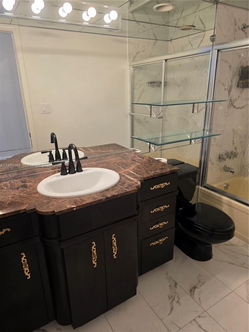 2780 NE 183rd St, Unit 1802, Aventura, FL 33160 Photo