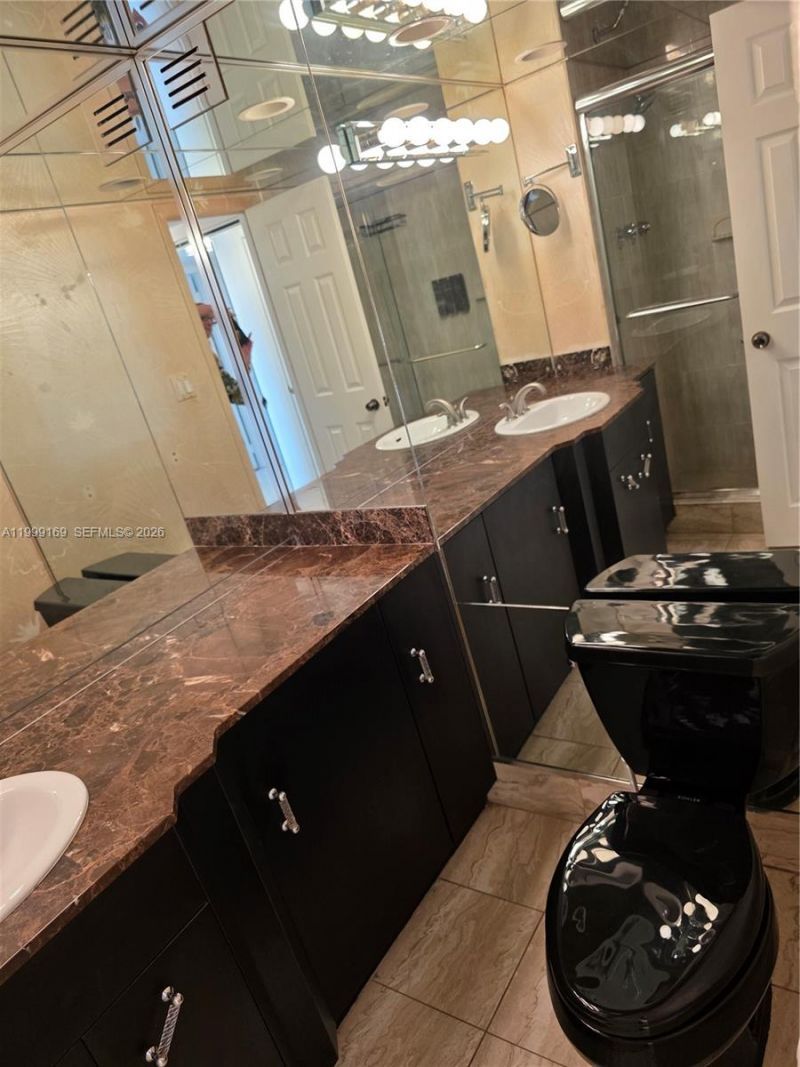 2780 NE 183rd St, Unit 1802, Aventura, FL 33160 Photo