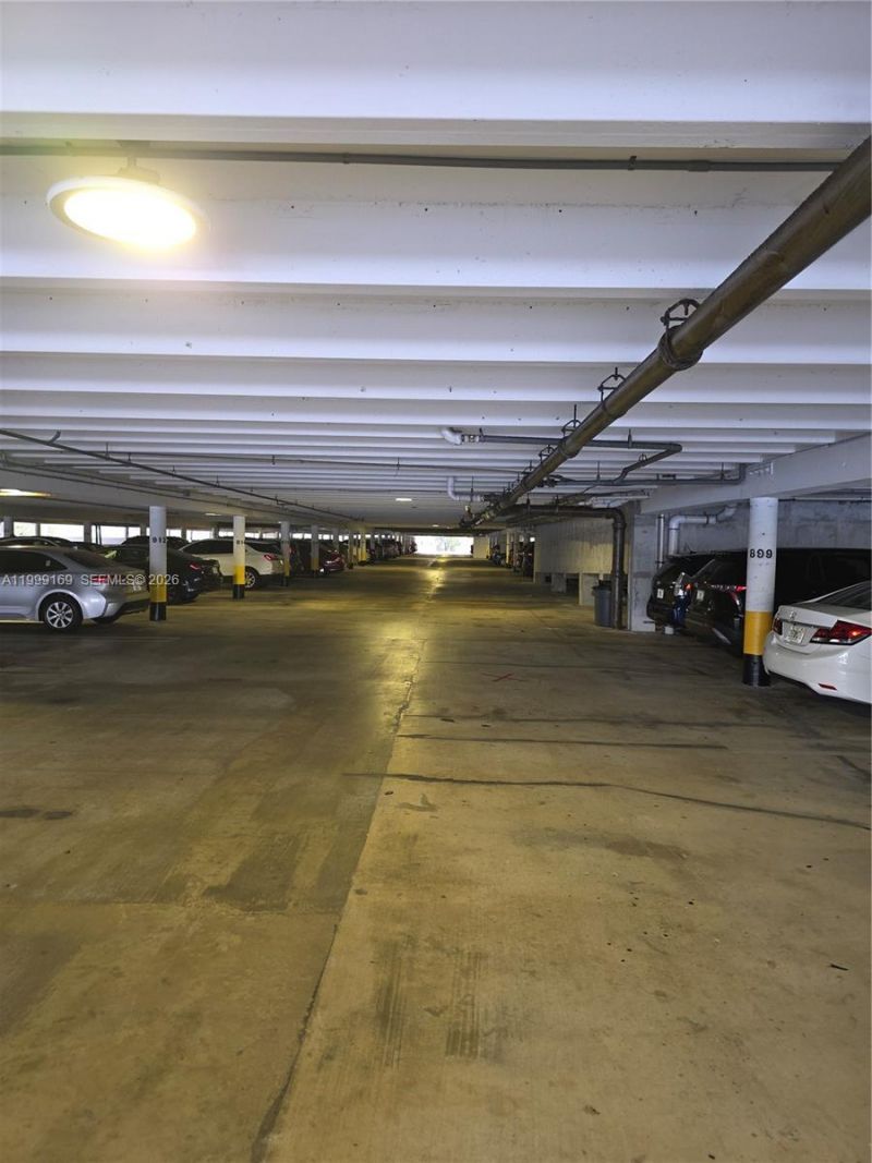 2780 NE 183rd St, Unit 1802, Aventura, FL 33160 Photo