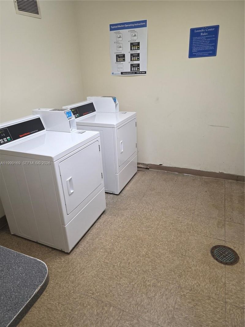 2780 NE 183rd St, Unit 1802, Aventura, FL 33160 Photo