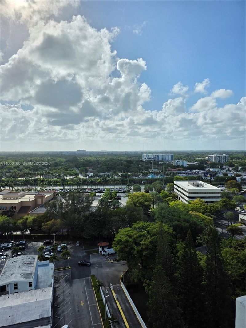 2780 NE 183rd St, Unit 1802, Aventura, FL 33160 Photo