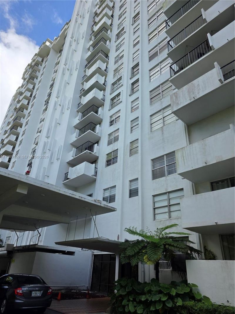 2780 NE 183rd St, Unit 1802, Aventura, FL 33160 Photo