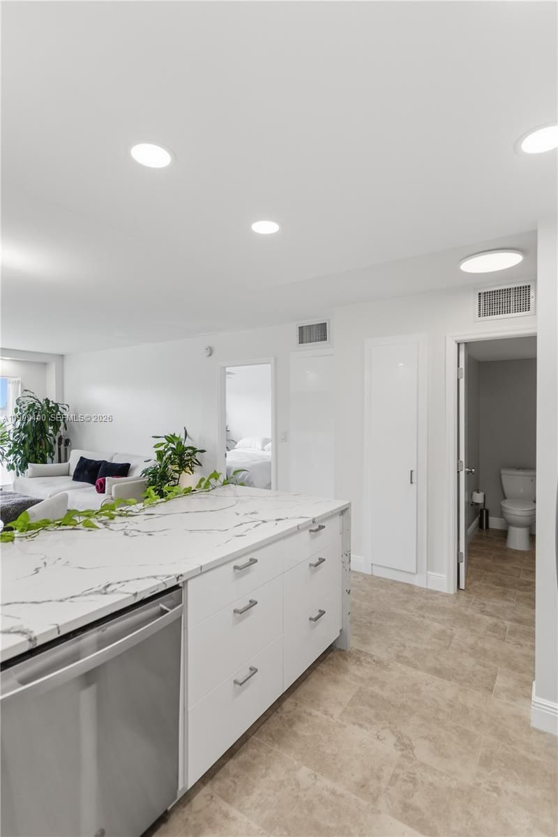 340 Sunset Dr, Unit 407, Fort Lauderdale, FL 33301 Photo