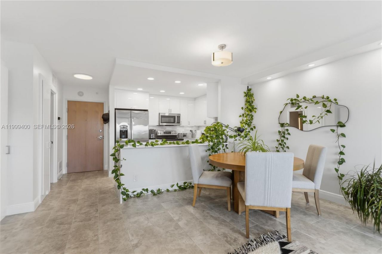 340 Sunset Dr, Unit 407, Fort Lauderdale, FL 33301 Photo