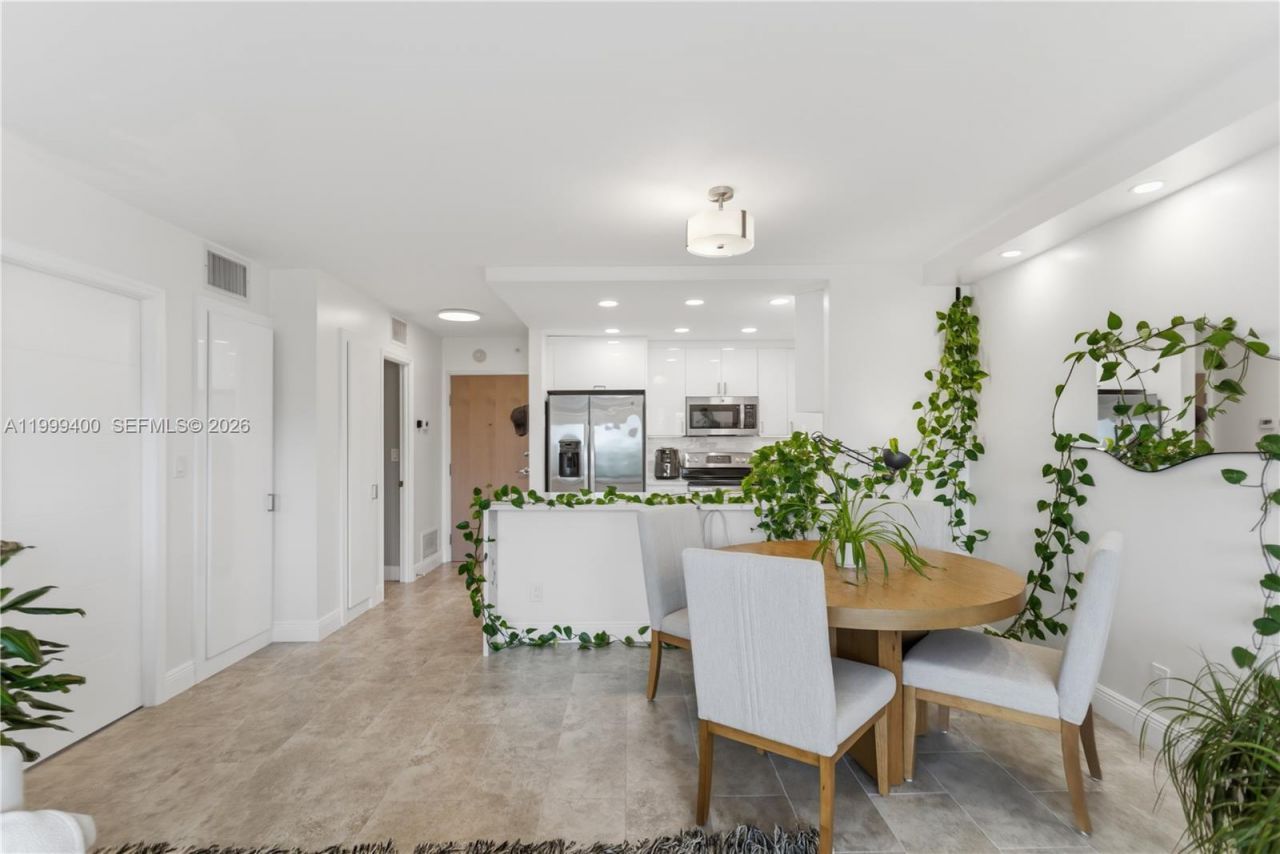 340 Sunset Dr, Unit 407, Fort Lauderdale, FL 33301 Photo