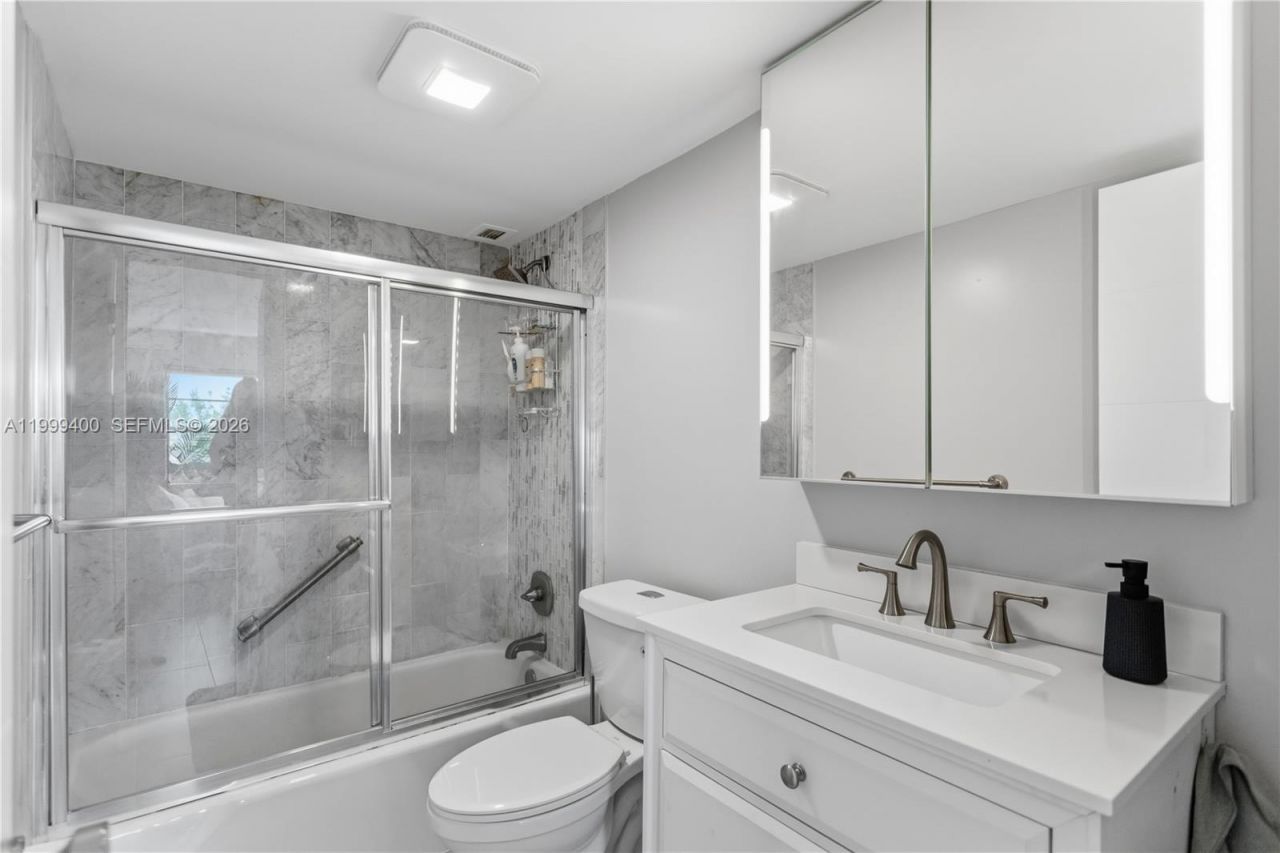 340 Sunset Dr, Unit 407, Fort Lauderdale, FL 33301 Photo