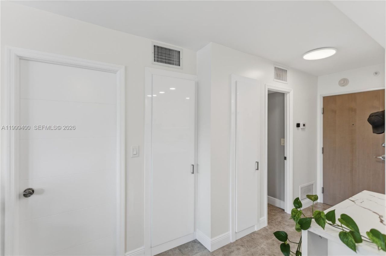 340 Sunset Dr, Unit 407, Fort Lauderdale, FL 33301 Photo