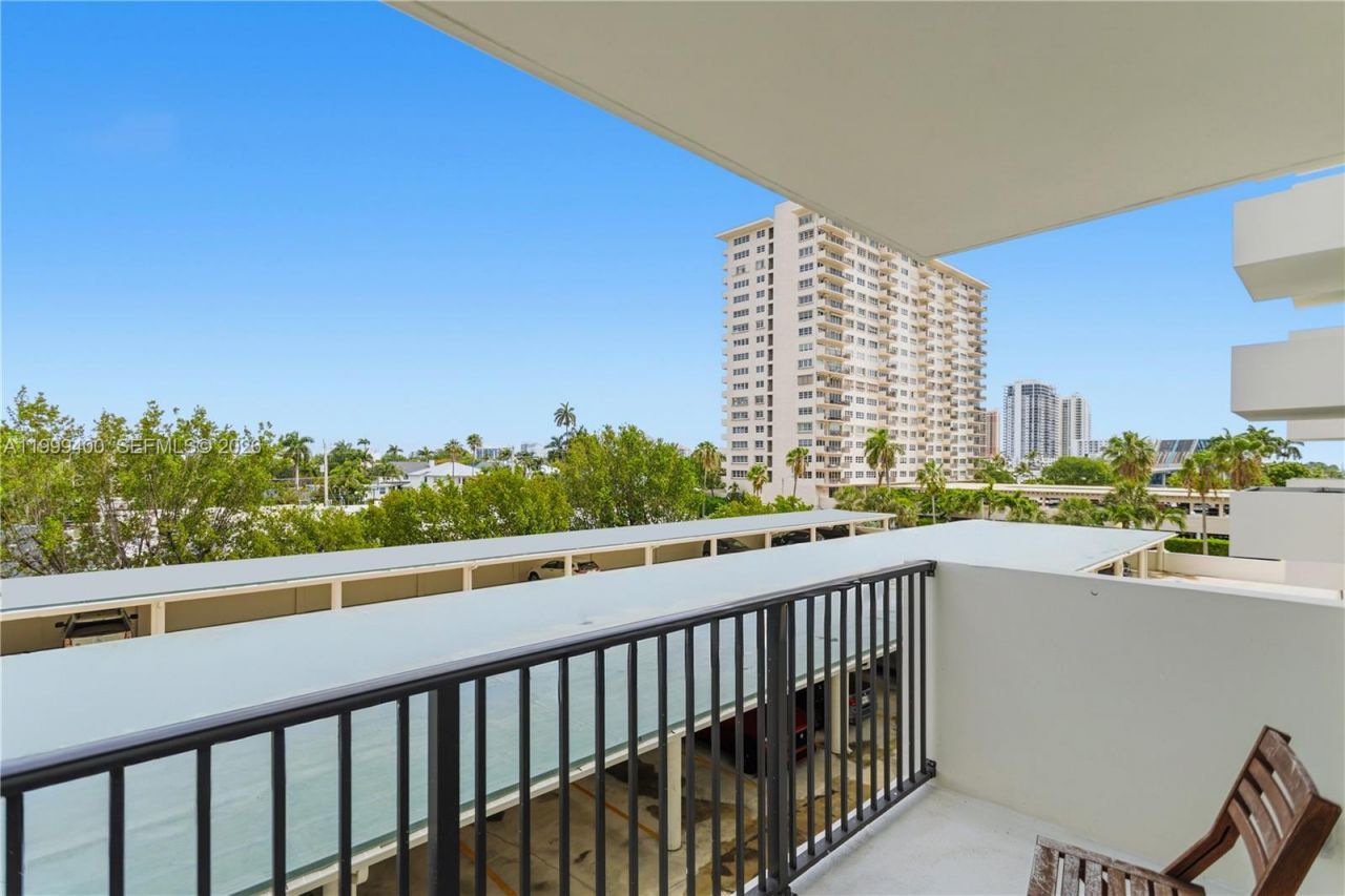 340 Sunset Dr, Unit 407, Fort Lauderdale, FL 33301 Photo