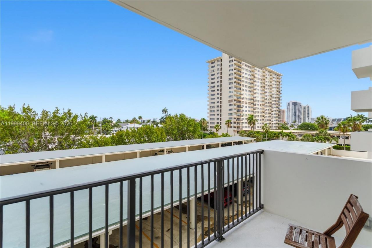 340 Sunset Dr, Unit 407, Fort Lauderdale, FL 33301 Photo