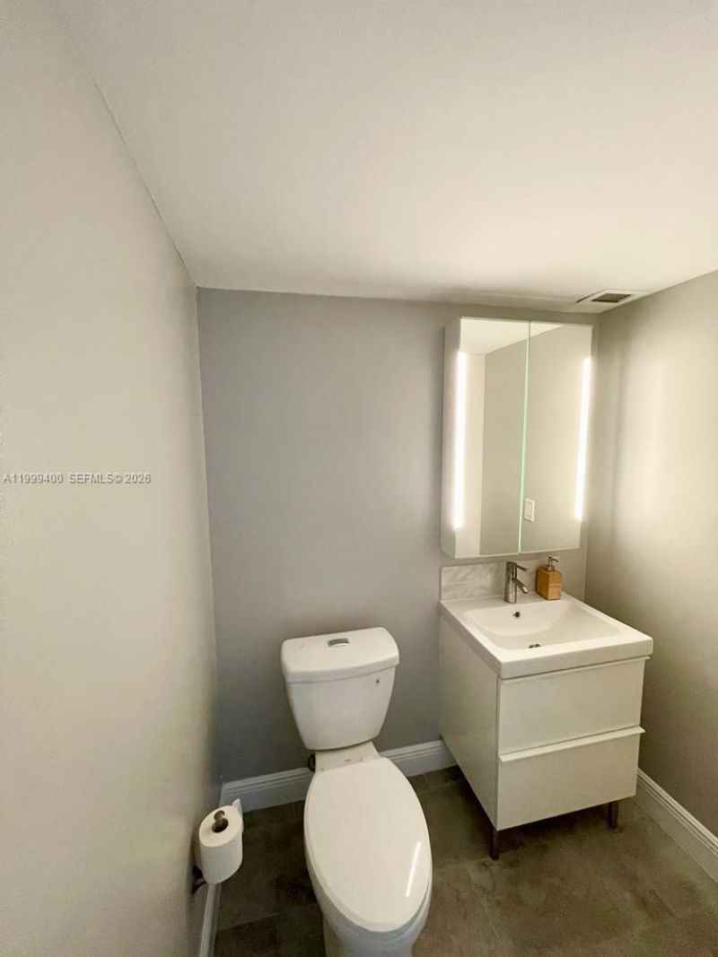 340 Sunset Dr, Unit 407, Fort Lauderdale, FL 33301 Photo