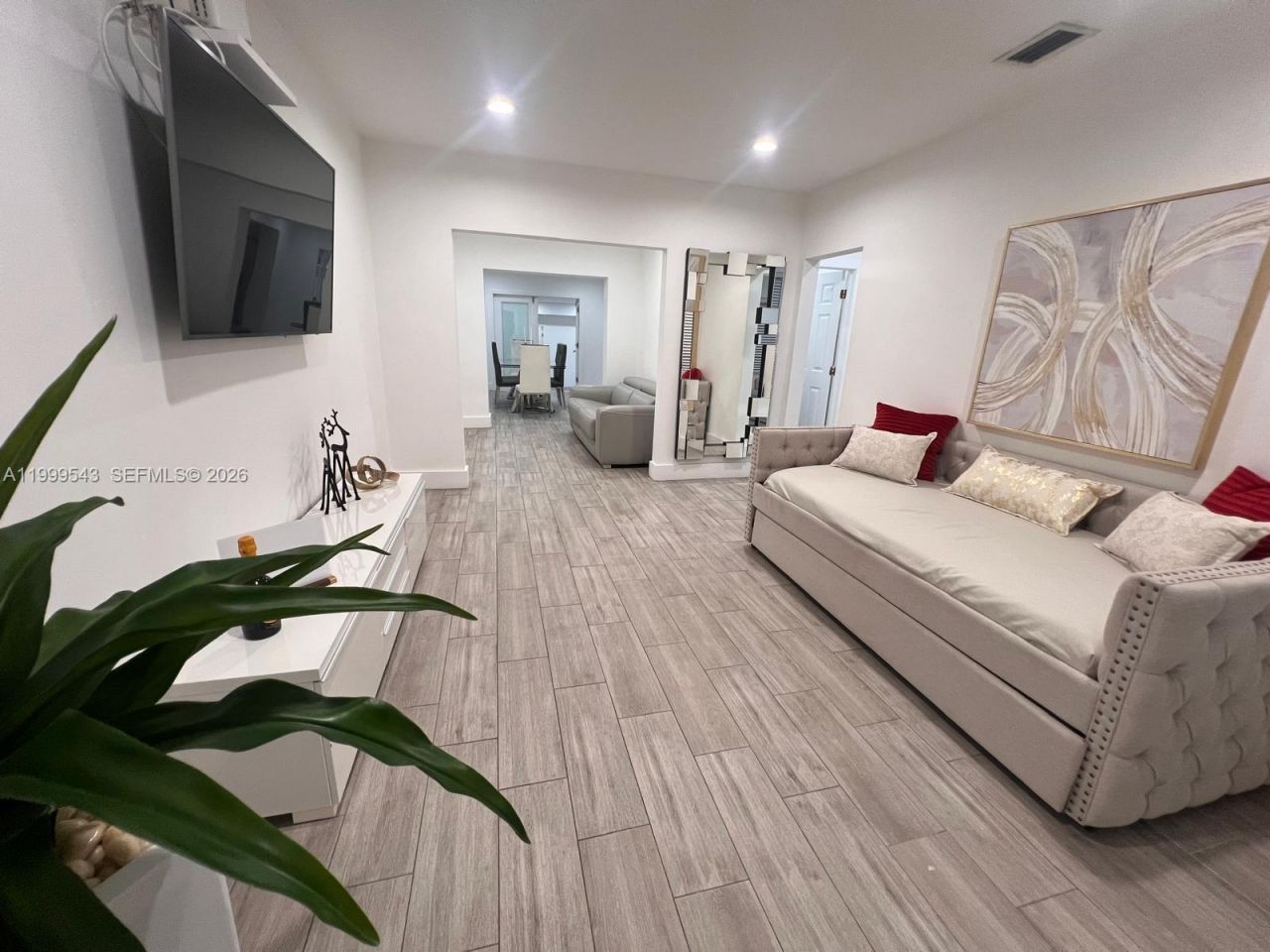 3675 SW 26th St , Miami, FL 33133 Photo