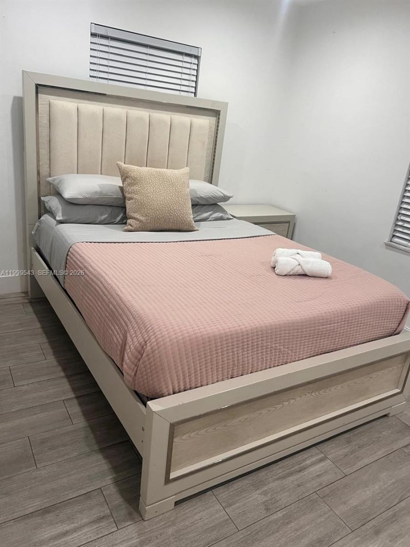 3675 SW 26th St , Miami, FL 33133 Photo