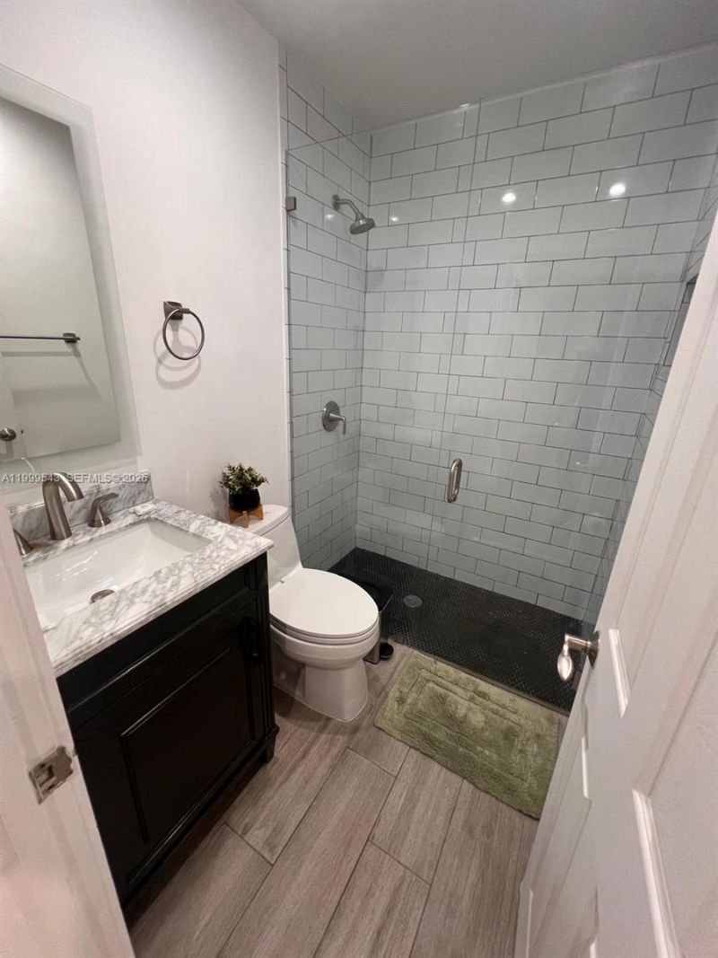 3675 SW 26th St , Miami, FL 33133 Photo