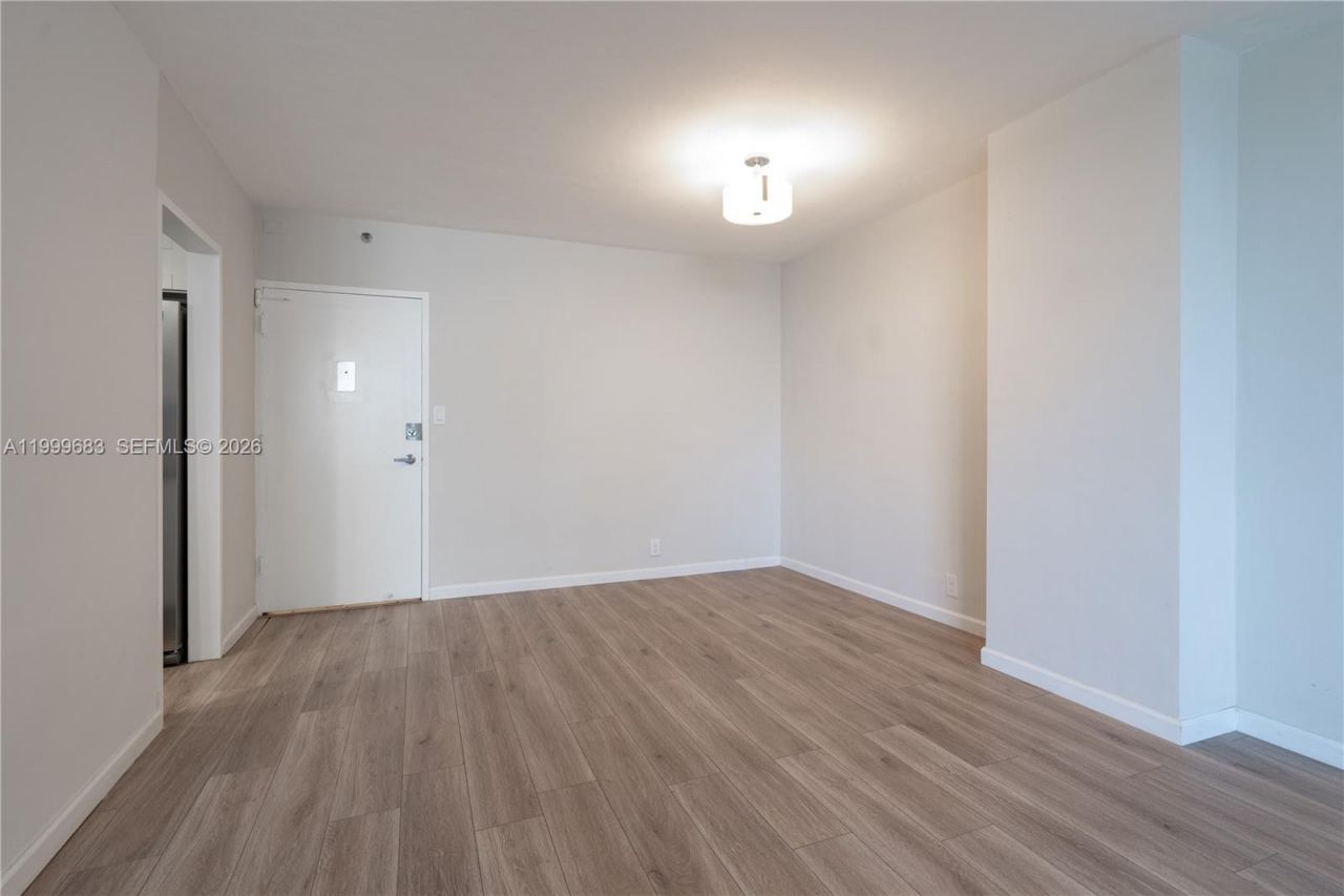 1200 West Ave, Unit 531, Miami Beach, FL 33139 Photo